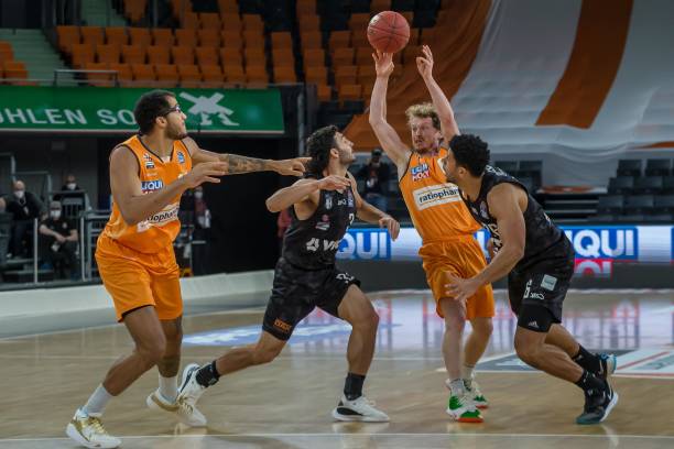 胶着状态 胶着状态