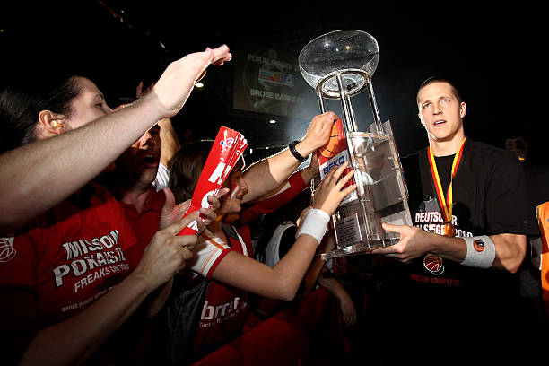 在深圳正式 在深圳正式